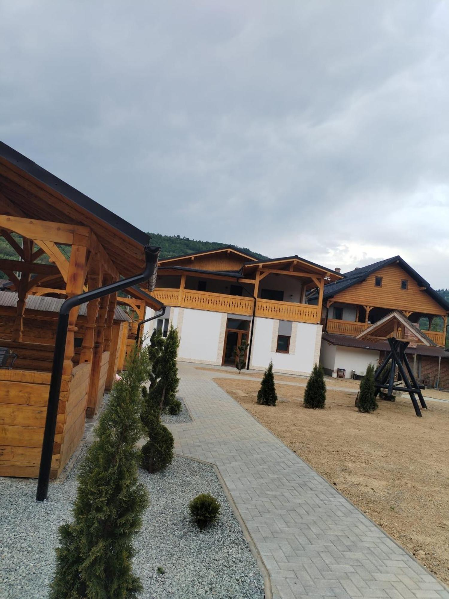 Popasul Din Vale Hotel Moisei Eksteriør billede